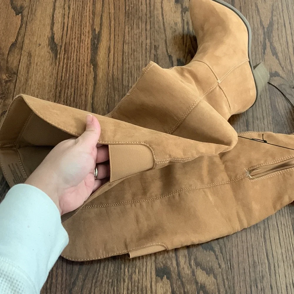 Women’s tall boots - Picture 3 of 5